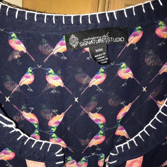 patterned blouse! 💕 - Picture 3 of 4